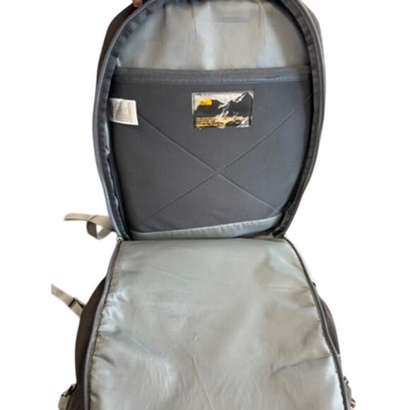 "THE NORTH FACE" HDuty Backpack Padded Camping Hiking Rugged Outdoor Tough NICE - Picture 9 of 16